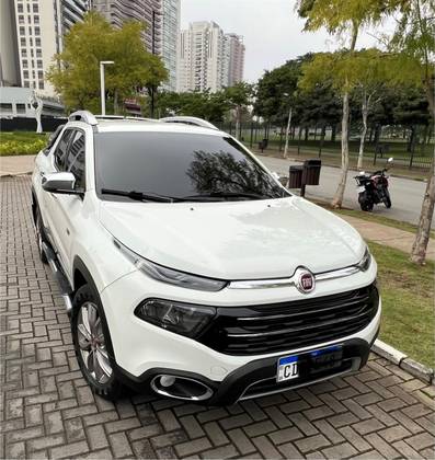 FIAT TORO 2.0 16V TURBO DIESEL RANCH 4WD AT9